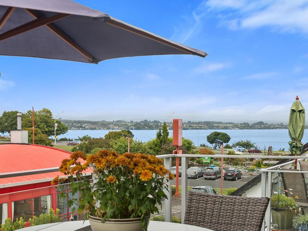 Relax On Roberts - Taupo Holiday Home 외부 사진