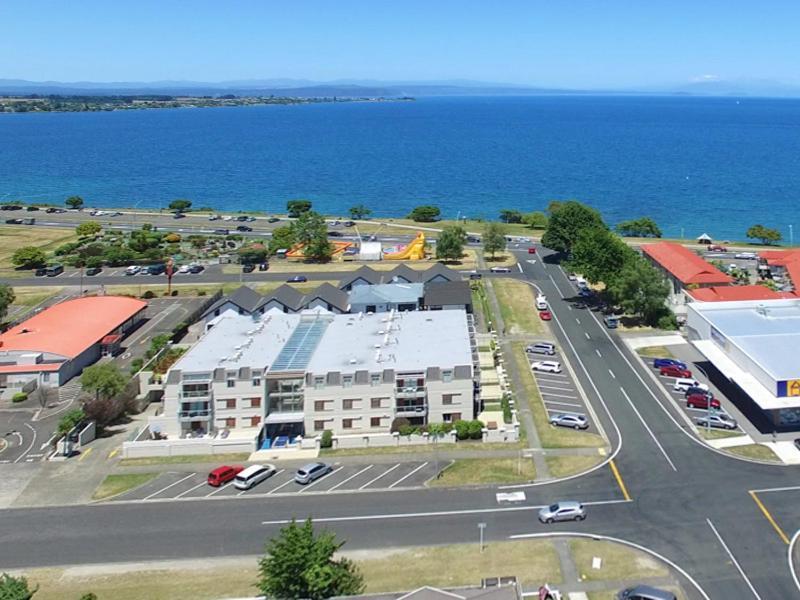 Relax On Roberts - Taupo Holiday Home 외부 사진